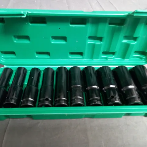 10 PC SOCKET SET 