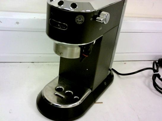 DE'LONGHI DEDICA COFFEE MACHINE