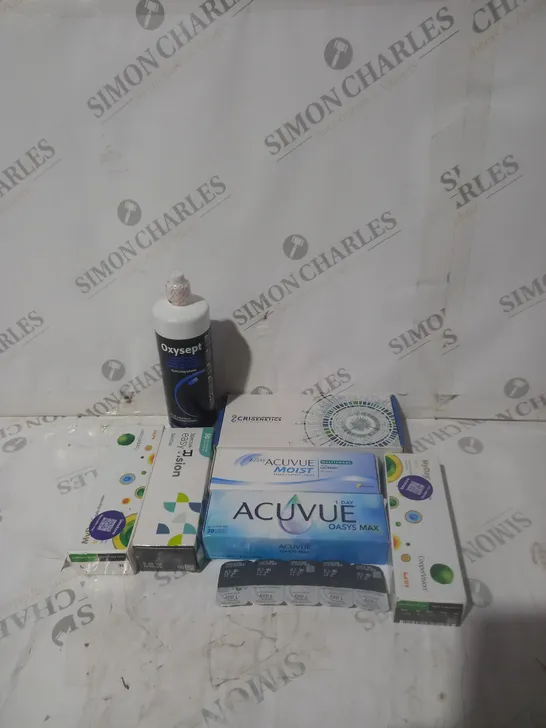 BOX OF APPROXIMATELY 30 ASSORTED CONTACT LENSES AND EYE TREATMENT TO INCLUDE ACUVUE, COOPER VISION AND OXYSEPT