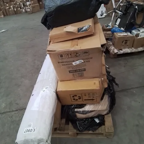 PALLET CONTAINING VARIOUS FURNITURE PARTS AND INCOMPLETE CHAIR SETS ETC.