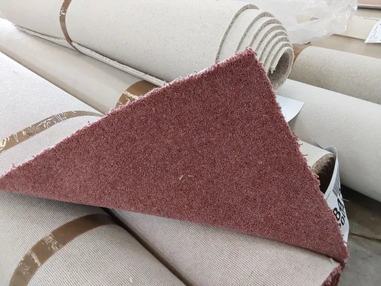 ROLL OF QUALITY GLF DIM HEATHERS CARPET // SIZE: APPROX. 5 X 2.05m