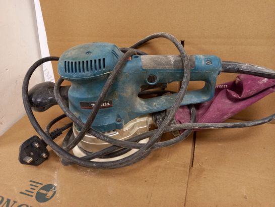 MAKITA BO6030 150MM RANDOM ORBIT SANDER