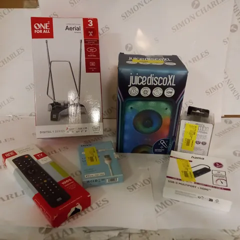 BOX OF APPROX 20 ASSORTED ITEMS INCLUDING ONE FOR ALL INDOOR AERIAL, JUICEDISCOXL SPEAKER AND MIXX PHONE CABLE