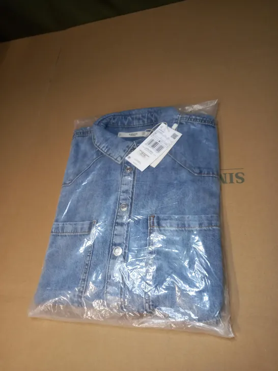 WOMENS DENIM BLUE SHIRT SIZE M