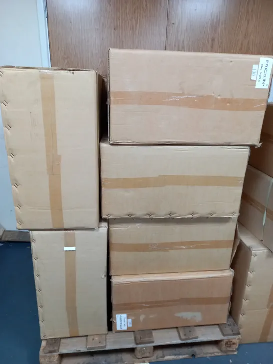 APPROXIMATELY 6 BOXES ( 10 PER BOX ) OF EMCOLITE EML 142 PLC LAMPS