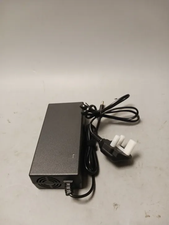 AC ADAPTER CHARGER