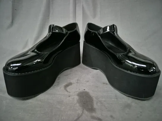 BOXED PAIR OF KOI MORENO BLACK PLATFORM MARY JANES UK SIZE 6