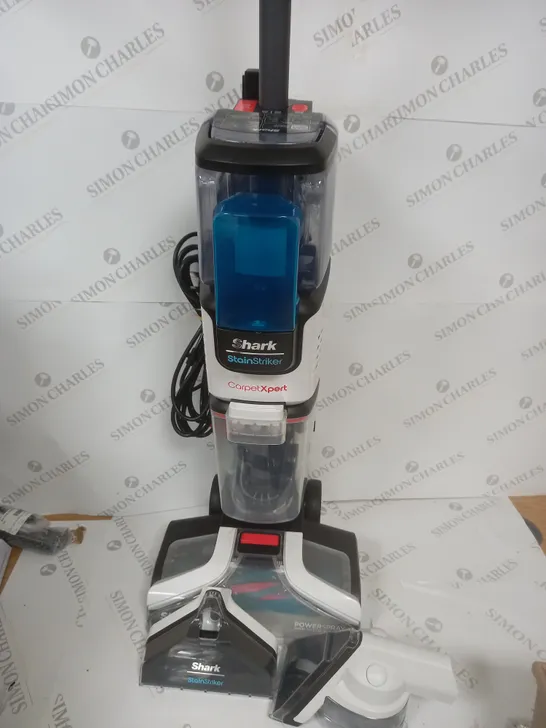 SHARK CARPET XPERT DEEP CARPET CLEANER & BUILT IN STAIN STRIKER EX200UK - COLLECTION ONLY