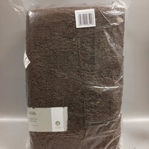 24 X BRAND NEW SUPER SOFT BATH MATS IN BROWN - 50 X 80CM