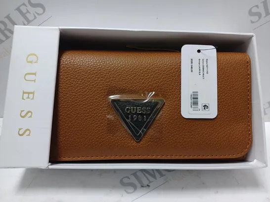 BOXED GUESS WOMEN'S LYNDI SLG SLIM CLUTCH WALLET IN COGNAC