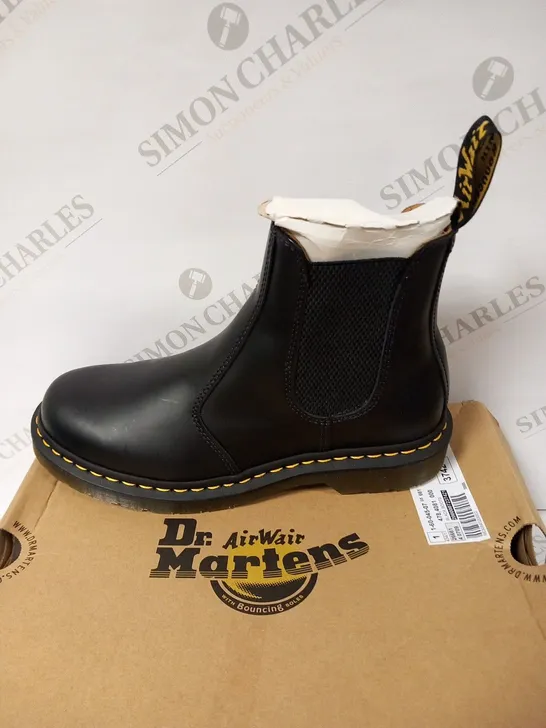 BOXED DR MARTENS 2976 YS SIZE 7