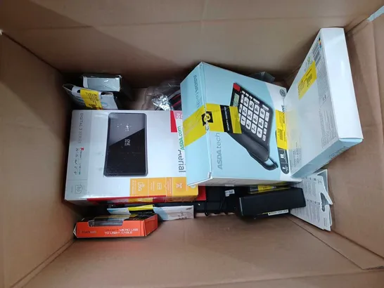 BOX OF APPROX 16 ITEMS TO INCUDLE - ONN WIRED KEYBOARD - ONN WIRELESS HEADPHONES - PORTABLE RADIO ECT