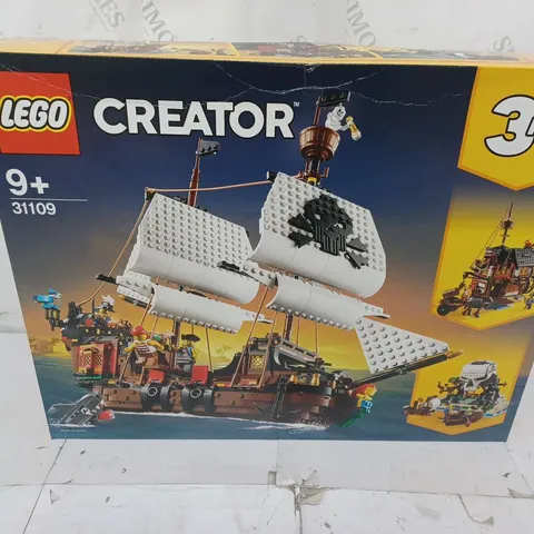 LEGO CREATOR SET - PIRATE SHIP