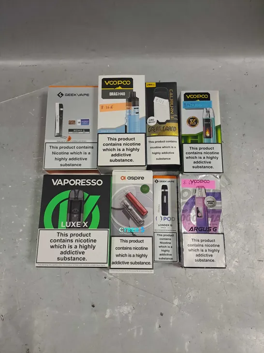 APPROXIMATELY 20 VAPES & E-CIGARETTES TO INCLUDE VOOPOO DRAG H40, ARGUS G, UWELL CALIBURN ETC