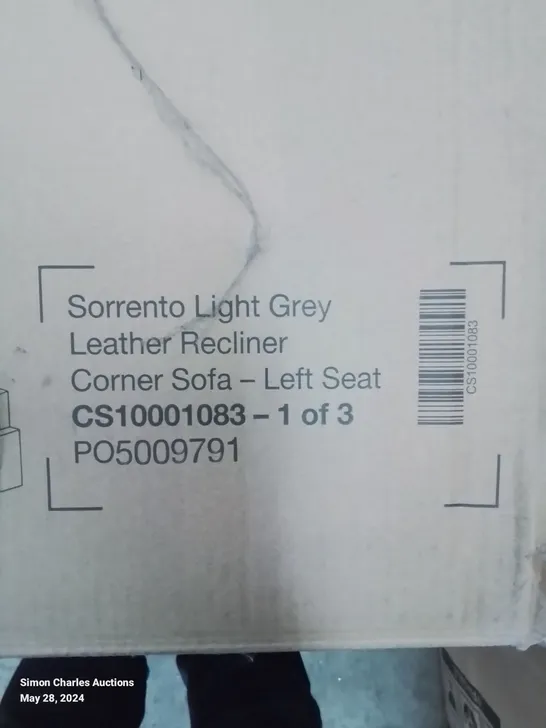 A BOXED INCOMPLETE DESIGNER SORRENTO LIGHT GREY LEATHER CORNER SOFA (LEFT SEAT ONLY)