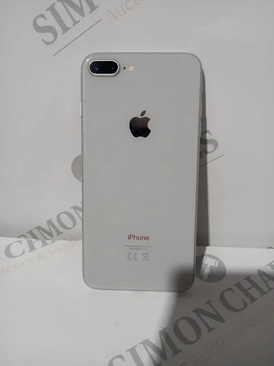 IPHONE 8 PLUS IN WHITE