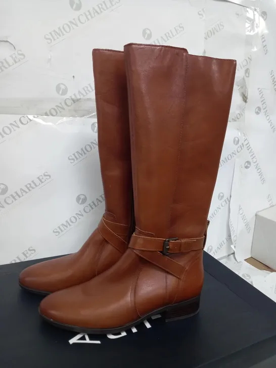 BOXED NATURALIZER HIGH KNEE BOOTS BROWN