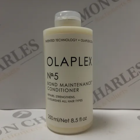 OLAPLEX NO.5 BOND MAINTENANCE CONDITIONER 250ML