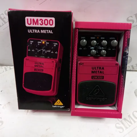 BEHRINGER UM300 ULTRA METAL