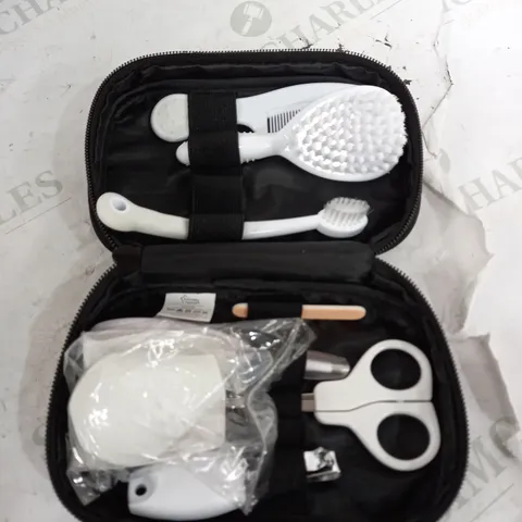 TOMMEE TIPPEE HEALTHCARE KIT 