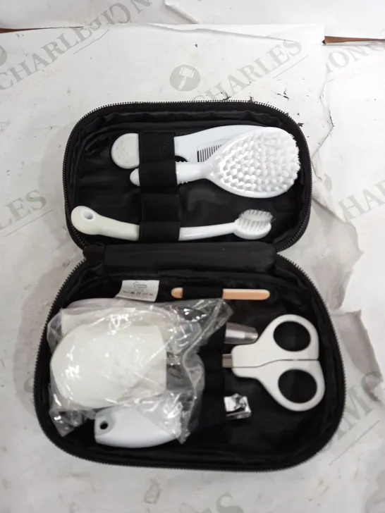 TOMMEE TIPPEE HEALTHCARE KIT 