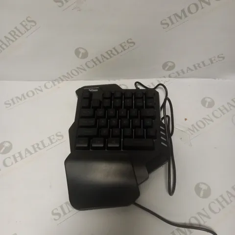 DESIGNER ONE HANDED GAMING KEYBOARD 