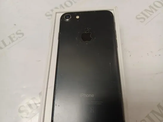 BOXED APPLE IPHONE 7 (A1778)