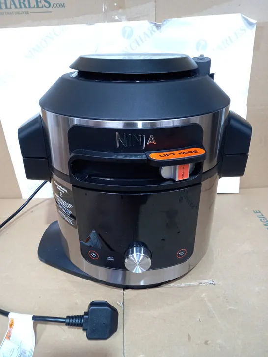 NINJA FOODI SMARTLID 7.5L MULTI COOKER & AIR FRYER