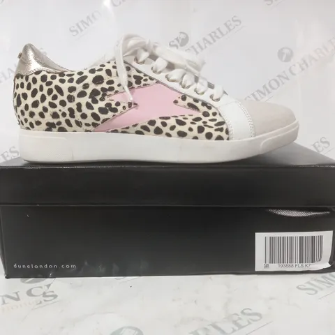 BOXED PAIR OF DUNE LONDON ENERGISED LIGHTNING BOLT TRAINERS IN ANIMAL PRINT/PINK SIZE 7