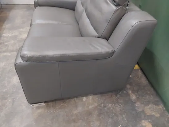 QUALITY ITALIAN DESIGNER FIXED TWO SEATER SOFA WITH ADJUSTABLE HEADRESTS GREY LEATHER 