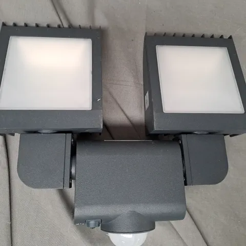 BOXED GOODHOME PARKSVILLE INTEGRATED LED FLOOD LIGHT WITH PIR
