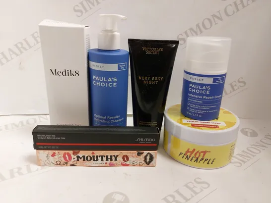 BOX OF APPROX 20 COSMETIC ITEMS TO INCLUDE PAULAS CHOICE HYDRATING CLEANSER, MEDIK8 ADVANCED DAY ULTIMATE PROTECT, MOUTHY LIP LINER