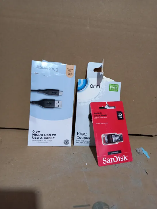 LOT  OF APPROX 15 ASSORTED ITEMS TO INCLUDE USB CABLE, HDMI COUPLER, USB FLASH DRIVE ETC