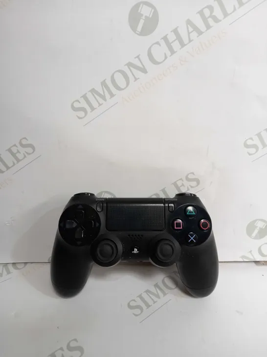 PLAYSTATION 4 CONTROLLER IN BLACK NO BOX