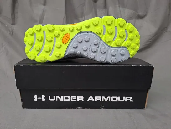 BOXED PAIR OF UNDER ARMOUR HOVA DS RIDGE TRAIL SHOES IN BLUE/NAVY/LIME UK SIZE 7.5