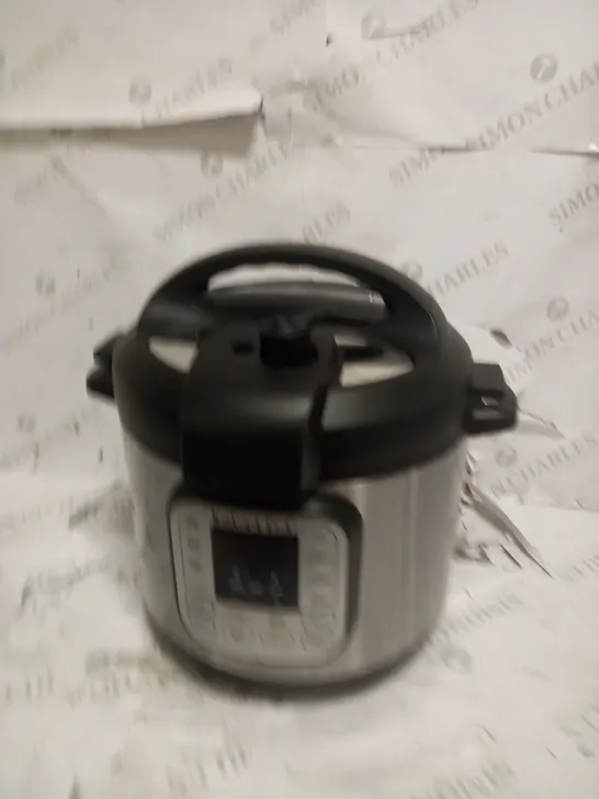 INSTANT POT DUO SMART PRESSURE COOKER