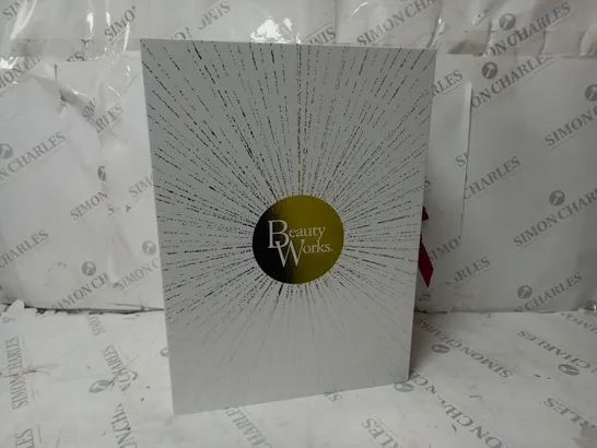 BOXED BEAUTY WORKS CHRISTMAS ADVENT CALENDAR 