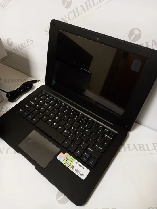 UNBRANDED 10" LAPTOP WITH CASE, MOUSE AND MOUSE MAT BLACK