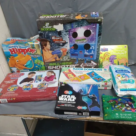 ASSORTED GAMES AND TOYS TO INCLUDE BALL-ISTIC SHOOTER, GUESS WHO EXTRA?, AND HUNGRY HUNGRY HIPPOS ETC. 