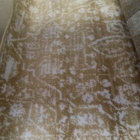 DAZZLE GOLD/WHITE RUG 2'3"X 3'11"