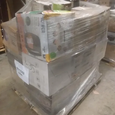 PALLET OF APPROXIMATELY 16 KITCHEN APPLIANCES INCLUDING 