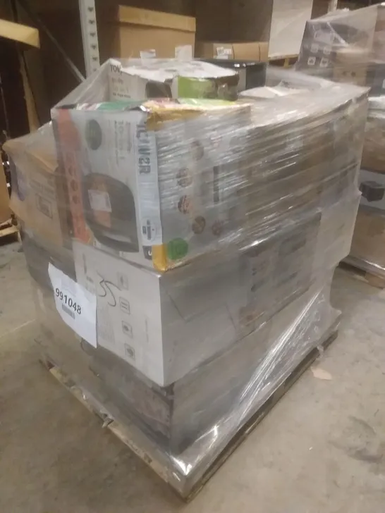 PALLET OF APPROXIMATELY 16 KITCHEN APPLIANCES INCLUDING 