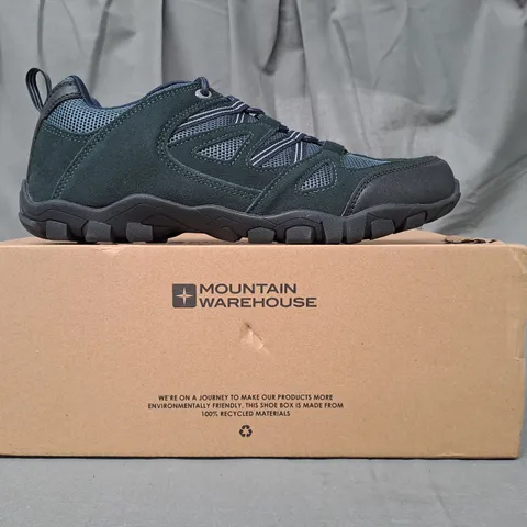 BOXED PAIR OF MOUNTAIN WAREHOUSE OUTDOOR III WALKING SHOES IN GREEN/BLUE UK SIZE 9