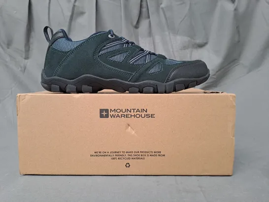 BOXED PAIR OF MOUNTAIN WAREHOUSE OUTDOOR III WALKING SHOES IN GREEN/BLUE UK SIZE 9