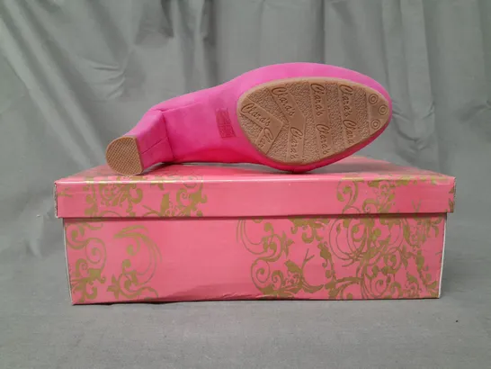 BOXED PAIR OF CLARA'S CLOSED TOE HIGH HEEL SHOES IN FUCHSIA 35