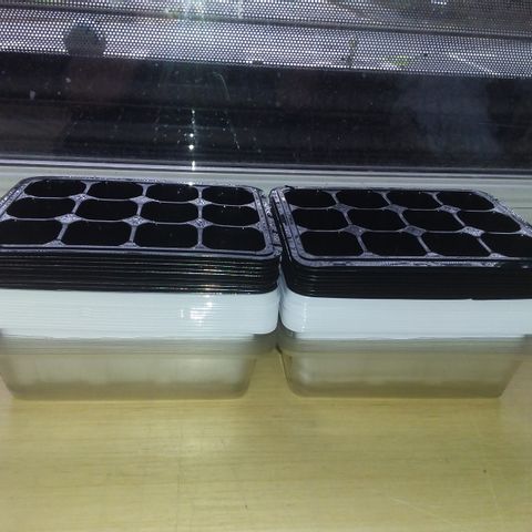 YARDWE 20 PACK SEEDLING STARTER TRAYS WITH DOME AND BASE 