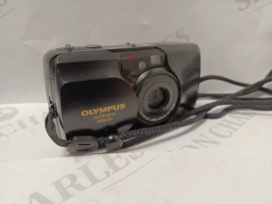 OLYMPUS INFINITY STYLUS ZOOM DIX CAMERA 