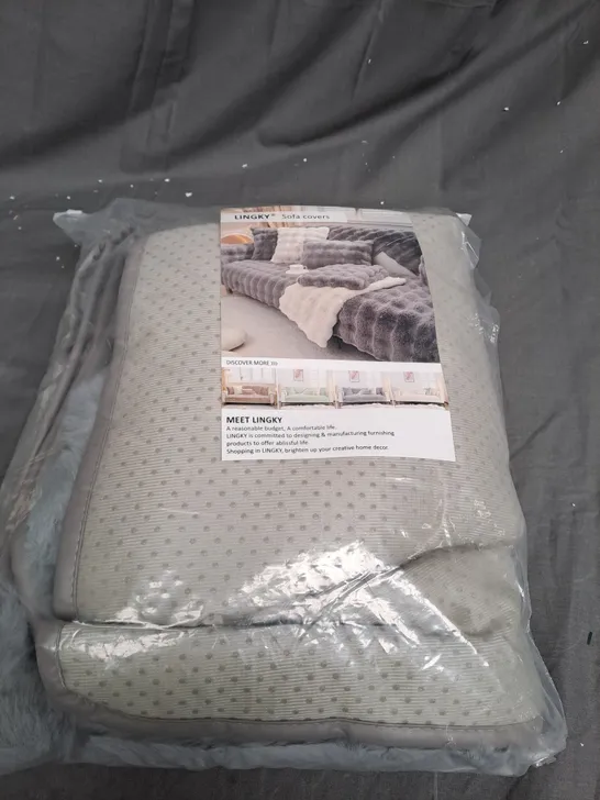 SEALED LINGKY SOFA COVERS 