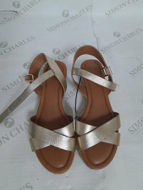 DUNE LINNE WIDE FIT SANDAL IN GOLD SIZE 8