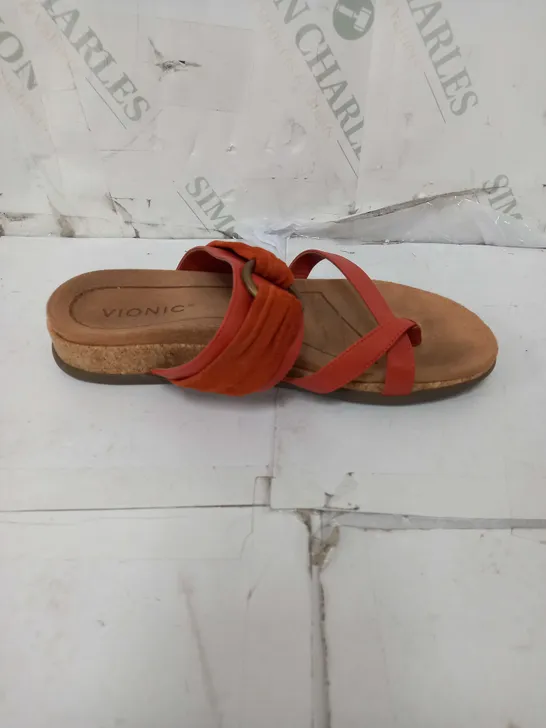 VIONIC COPAL LANDYN SANDAL - SIZE 4.5